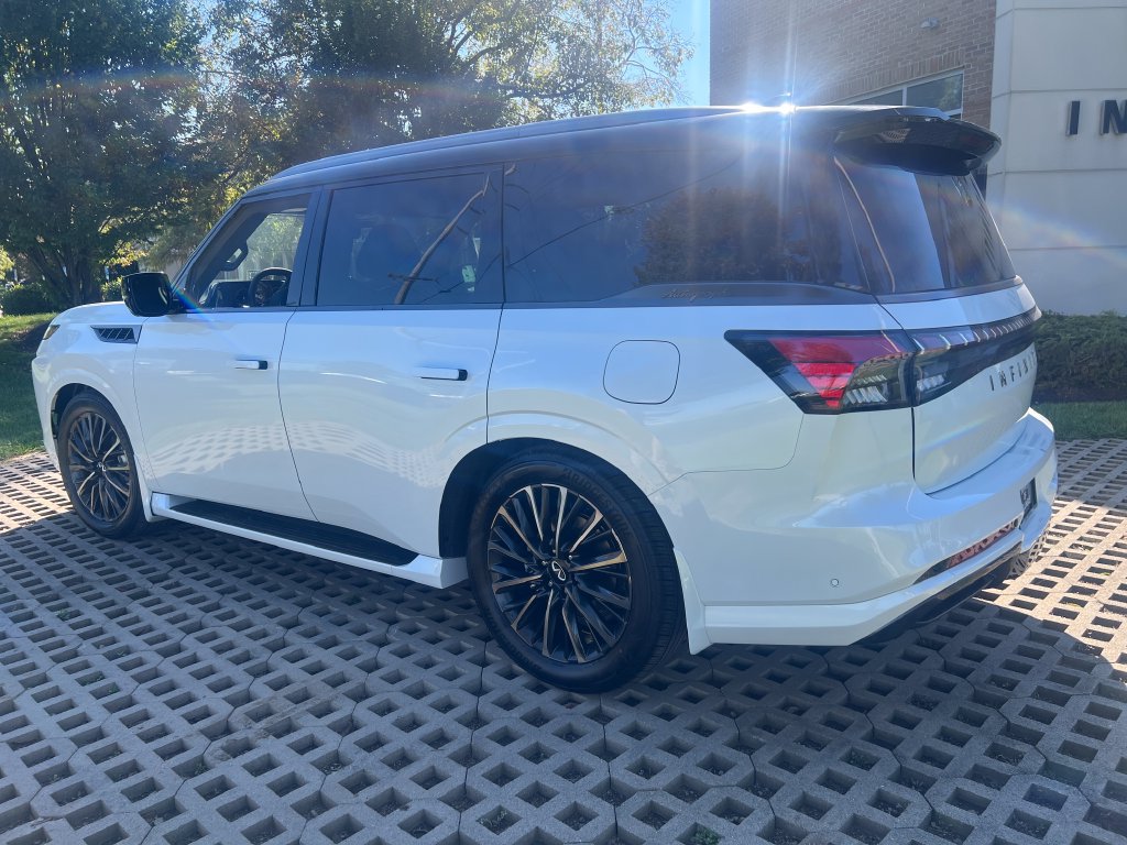 New 2027 INFINITI QX80 Autograph w/ Premium Cargo Package AWD/4WD image 3