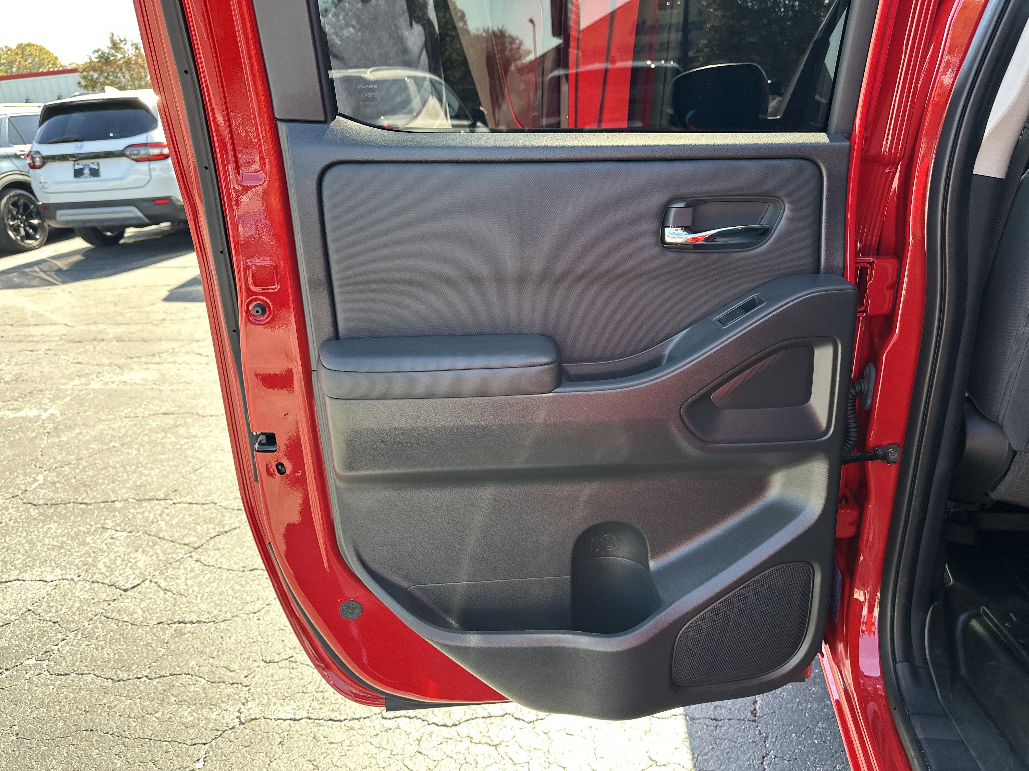 Used 2024 Nissan Frontier SV w/ SV Convenience Package image 22