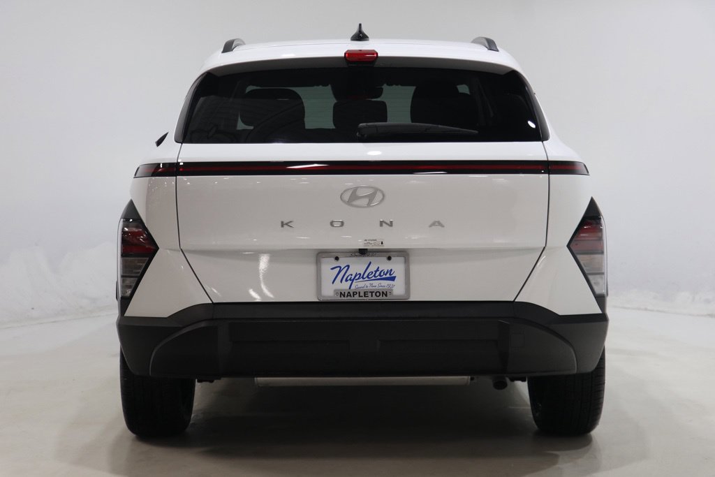 Used 2025 Hyundai Kona SEL FWD image 6