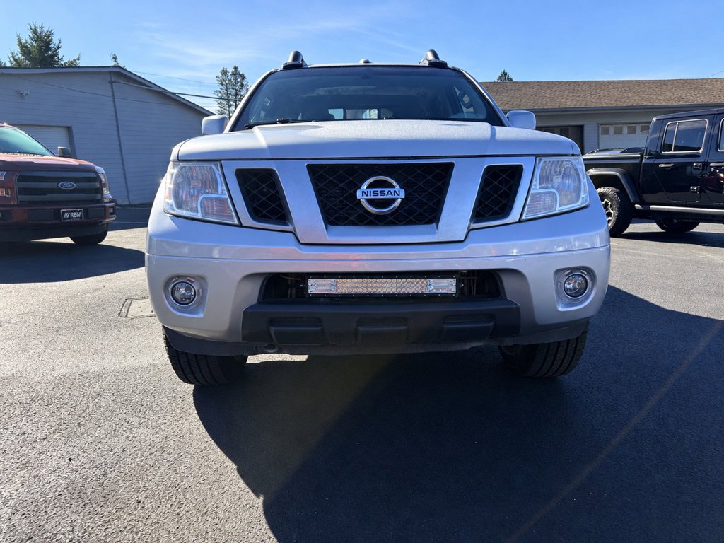 Used 2017 Nissan Frontier PRO-4X AWD/4WD image 8