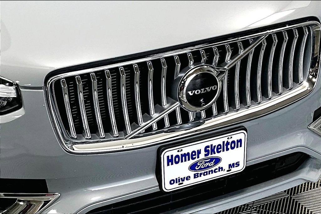 Used 2024 Volvo XC90 B6 Plus image 30