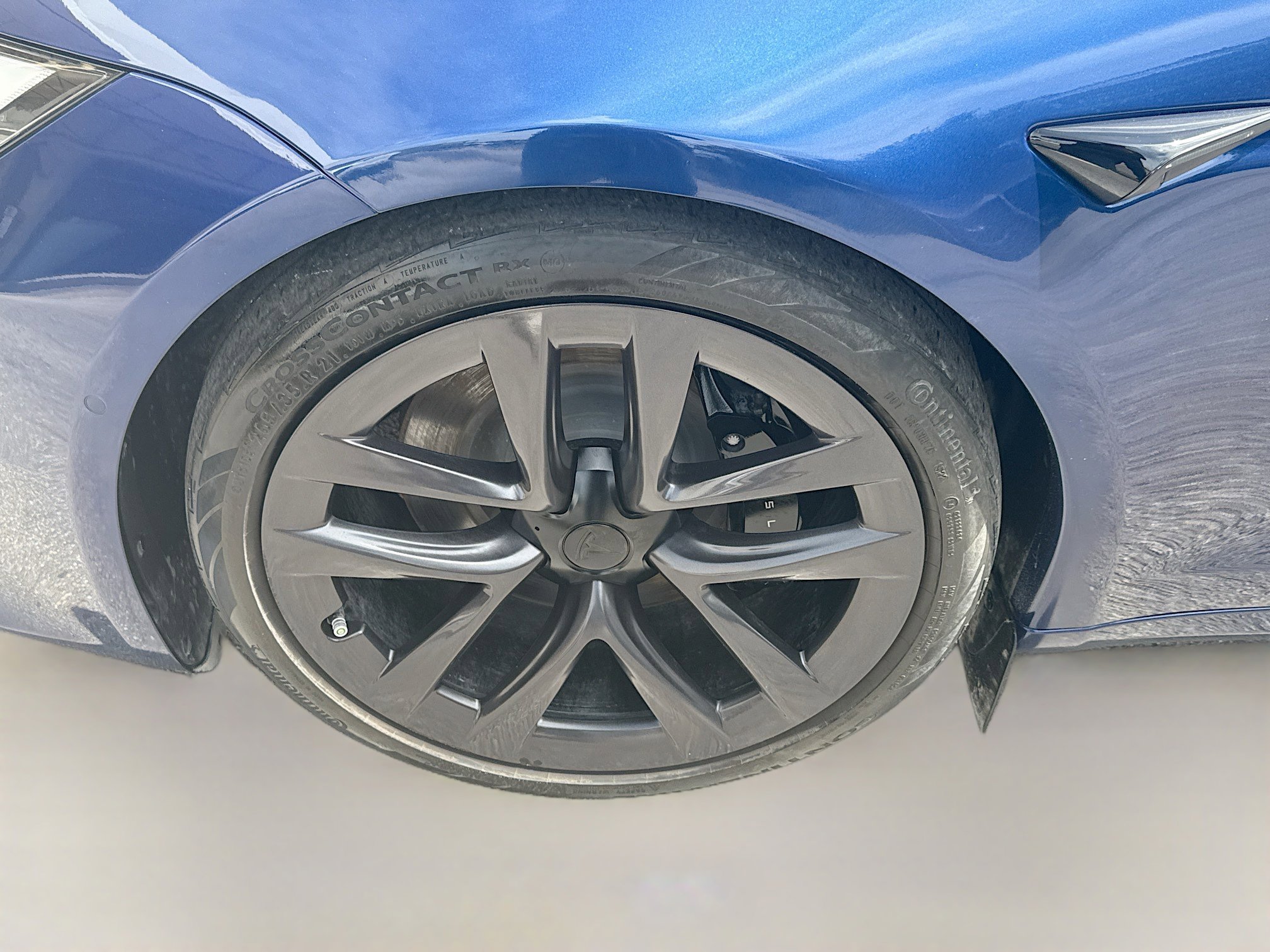 Used 2022 Tesla Model S AWD/4WD image 35
