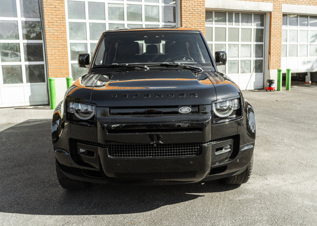 Used 2023 Land Rover Defender 90 X AWD/4WD image 27