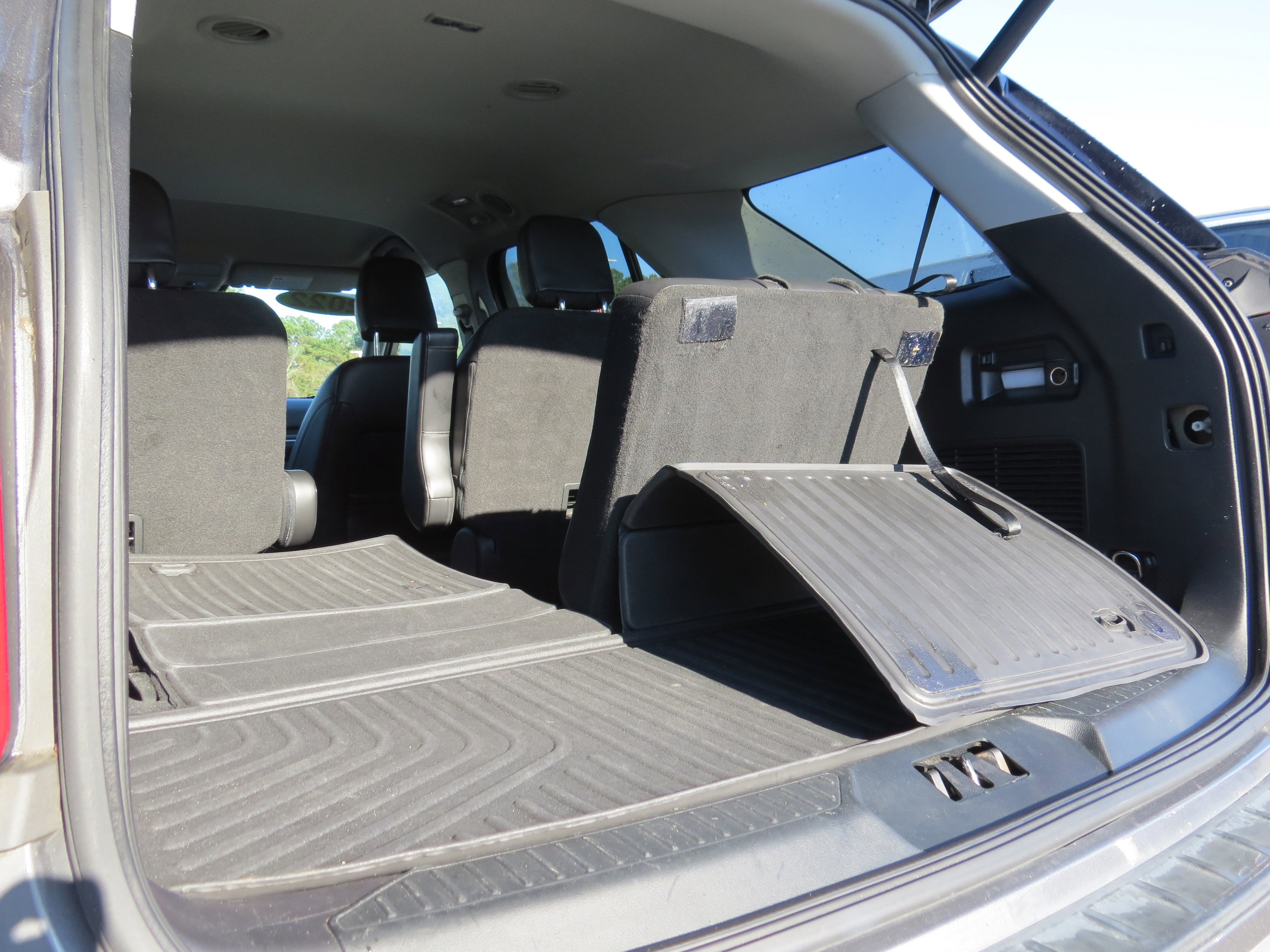 Used 2022 Ford Explorer XLT w/ Equipment Group 202A image 14