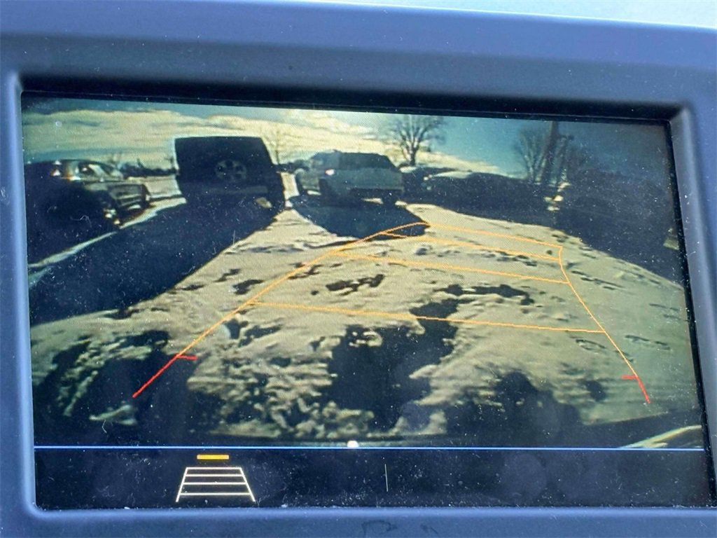 Used 2019 Chevrolet Equinox LT w/ Driver Convenience Package image 21