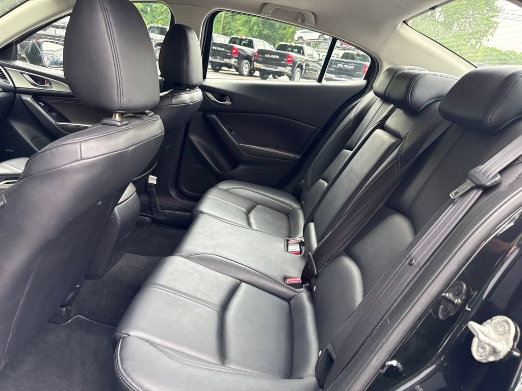 Used 2017 MAZDA MAZDA3 Touring w/ Popular Equipment Package FWD image 13