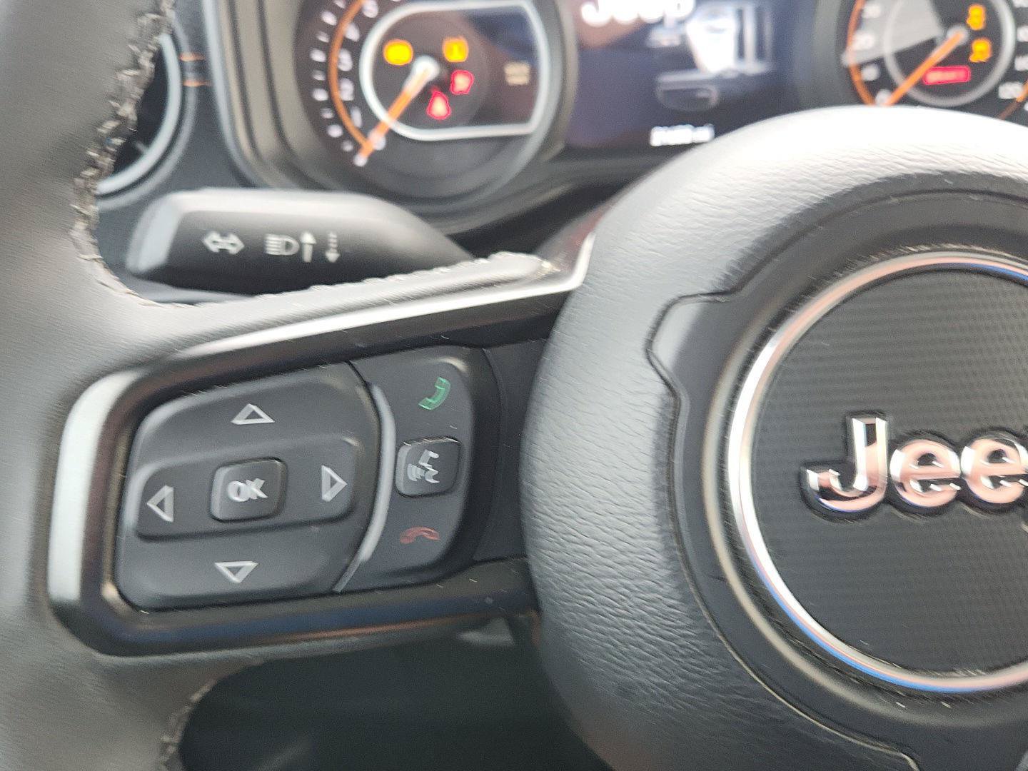 Used 2026 Jeep Gladiator Mojave AWD/4WD image 15