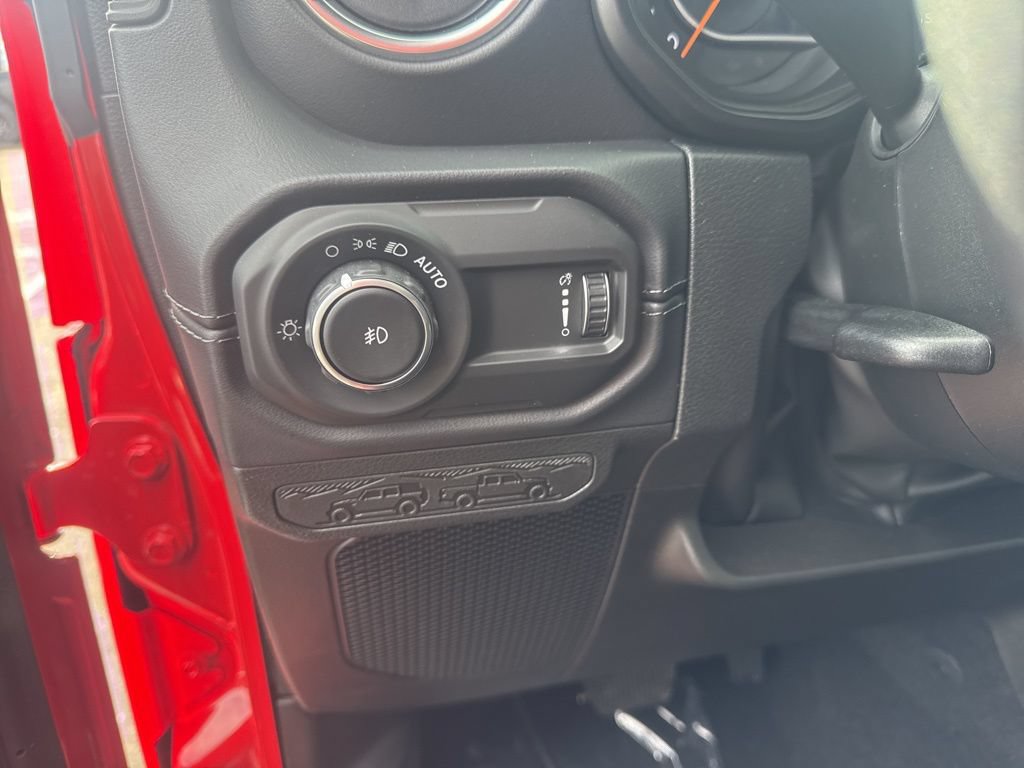 New 2025 Jeep Wrangler Unlimited Sahara AWD/4WD image 20