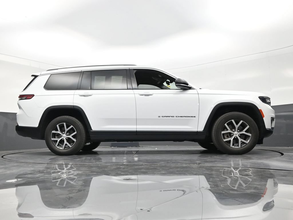 Used 2023 Jeep Grand Cherokee L Limited w/ Luxury Tech Group II AWD/4WD image 25