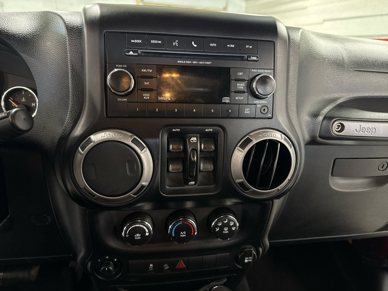 Used 2012 Jeep Wrangler Unlimited Sport image 15