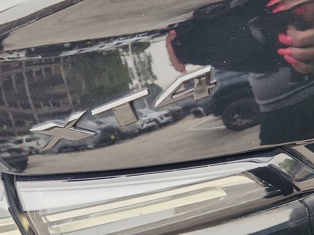 Used 2023 Cadillac XT4 Sport FWD image 31