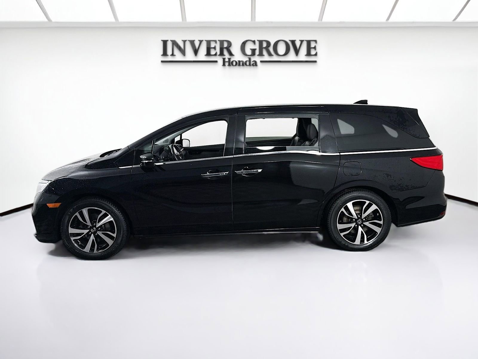 Used 2018 Honda Odyssey Elite image 8