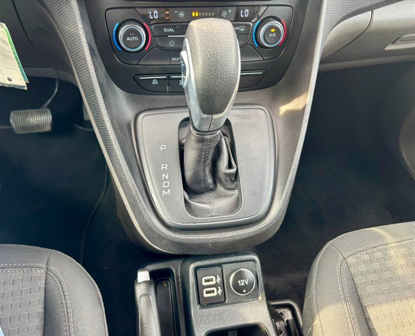 Used 2020 Ford Transit Connect XLT FWD image 27