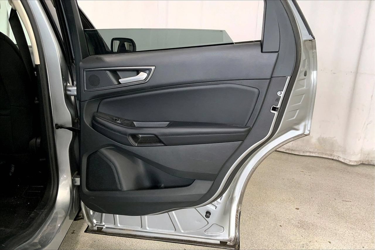 Used 2023 Ford Edge SE AWD/4WD image 23