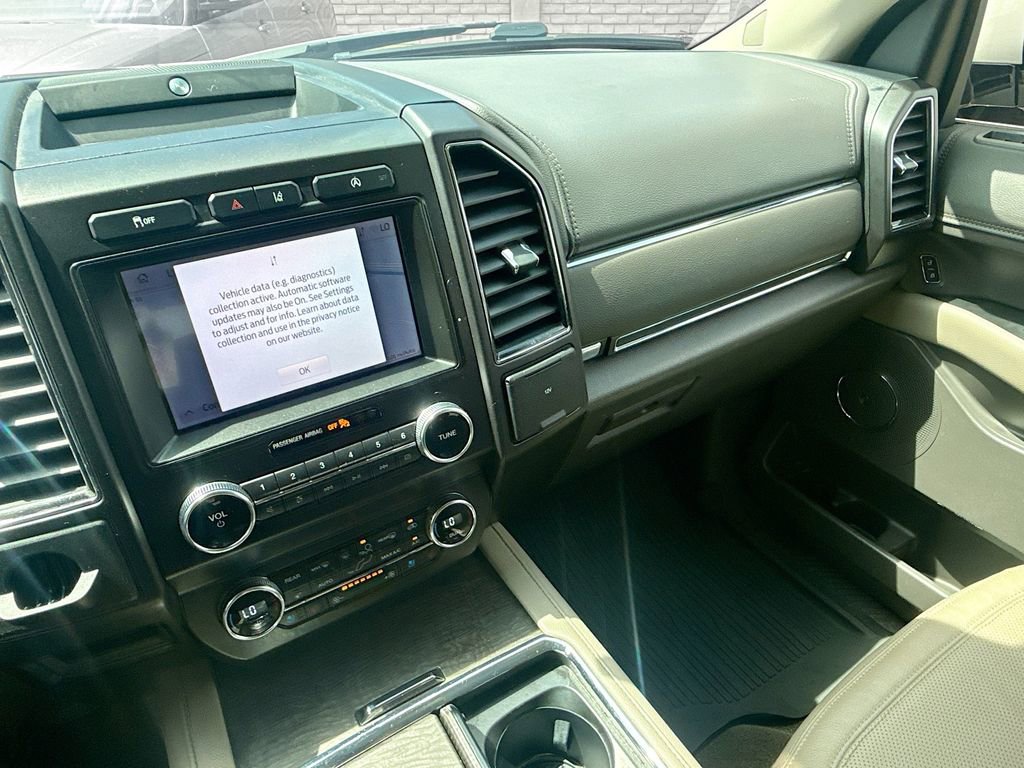 Used 2020 Ford Expedition Limited image 24