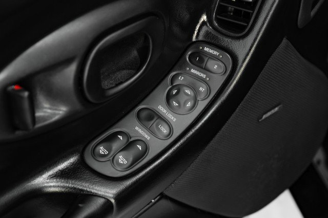 Used 2002 Chevrolet Corvette Z06 w/ Memory Pkg image 29