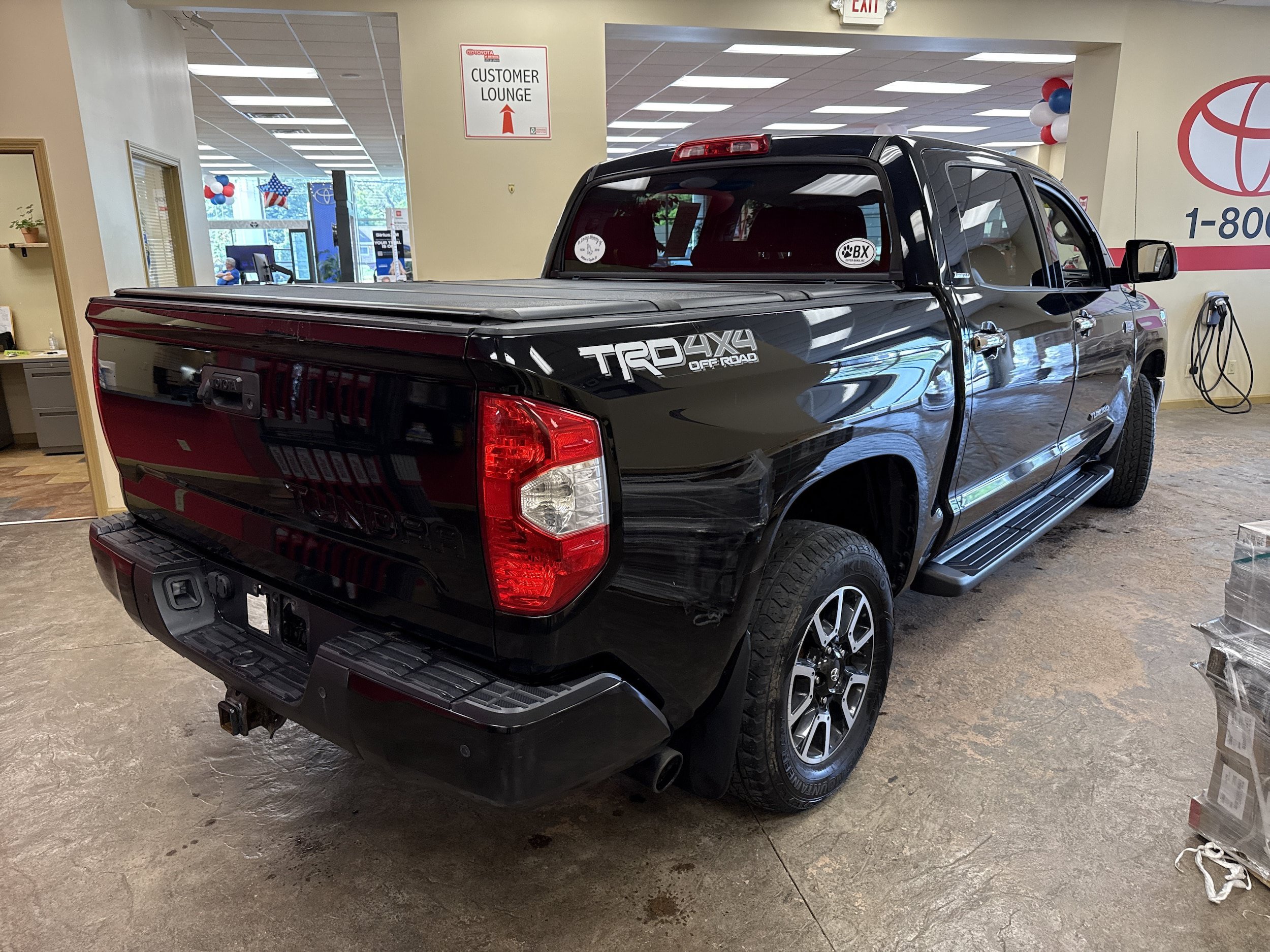 Used 2019 Toyota Tundra Limited w/ Limited Premium Package AWD/4WD image 12