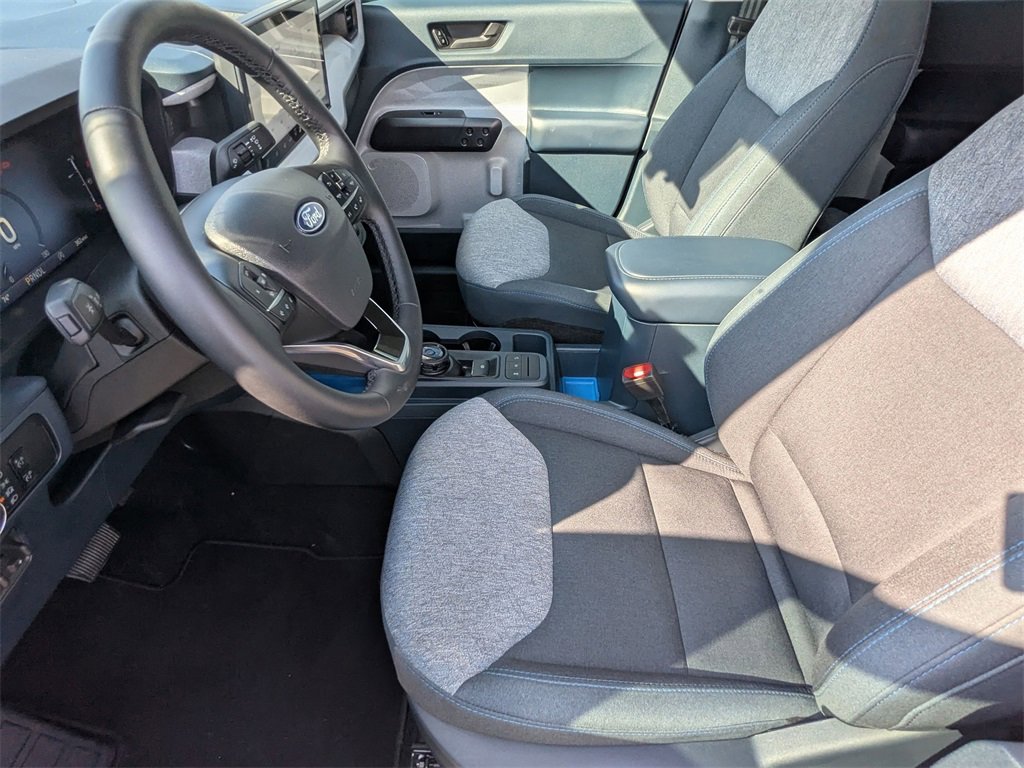 Used 2025 Ford Maverick XLT w/ XLT Luxury Package image 15