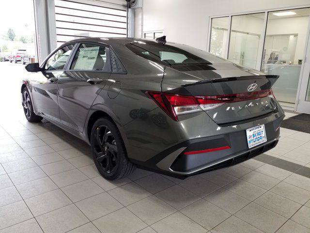 New 2026 Hyundai Elantra SEL Sport FWD image 18