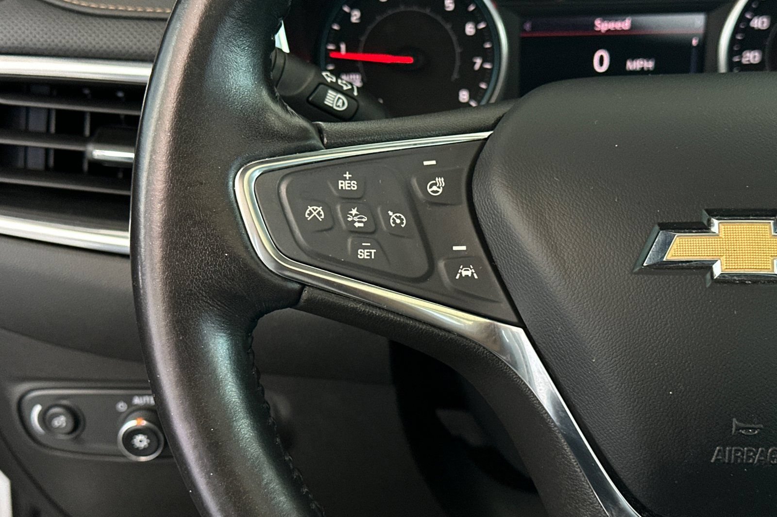 Used 2021 Chevrolet Equinox Premier FWD image 31