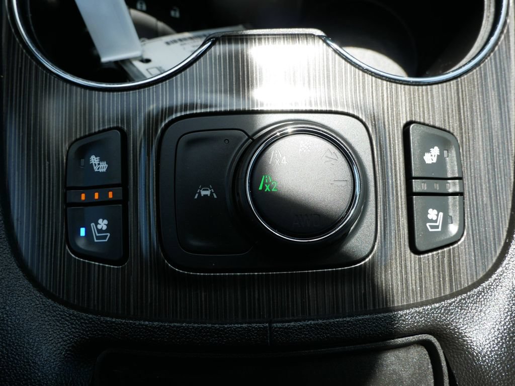 Used 2023 GMC Acadia SLT w/ Elevation Edition AWD/4WD image 28