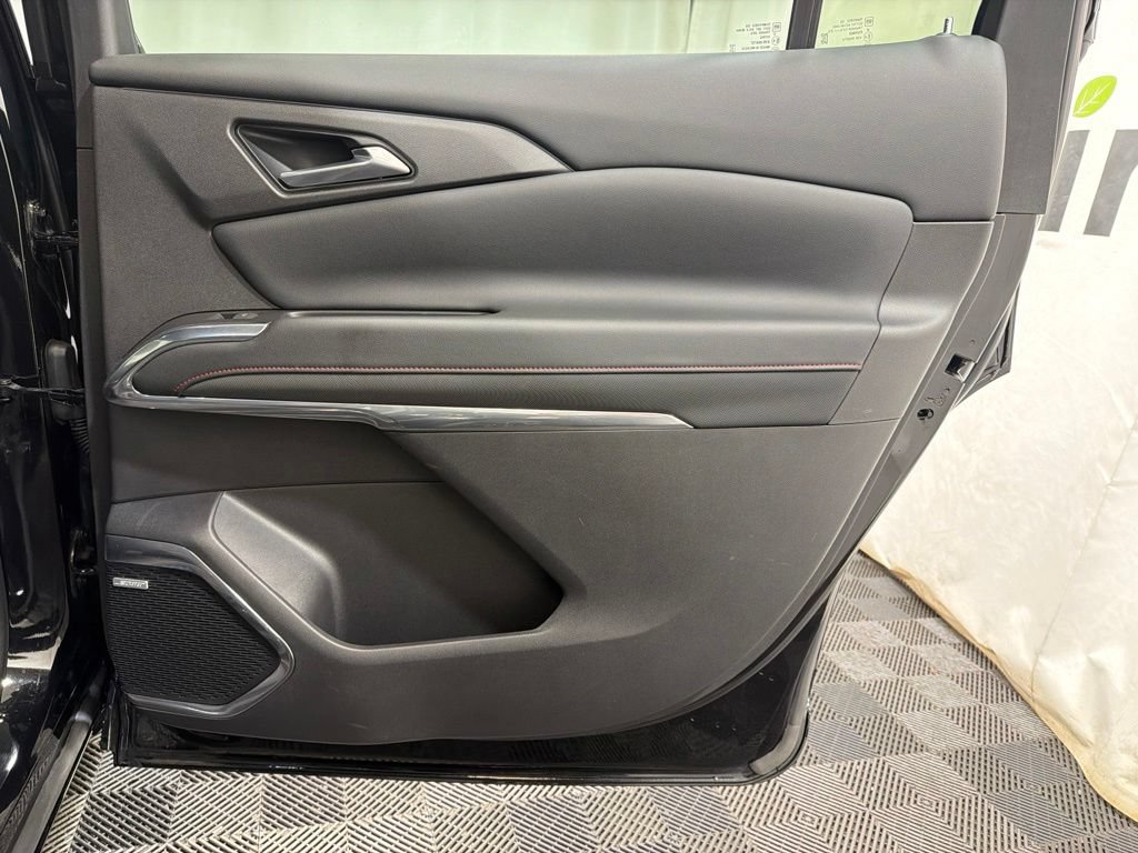Used 2024 Chevrolet Traverse RS w/ LPO, Floor Liner Package AWD/4WD image 12