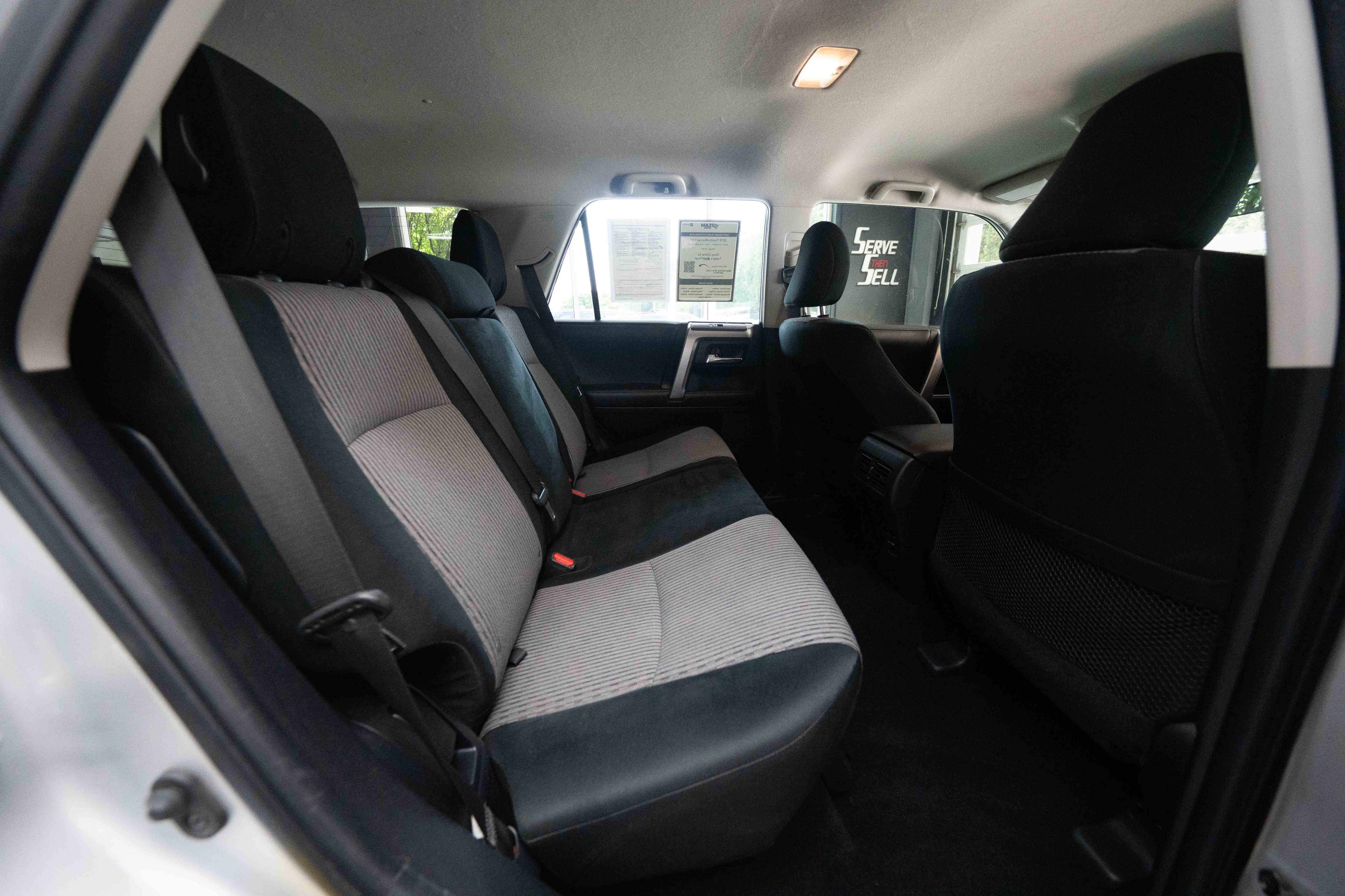Used 2018 Toyota 4Runner SR5 AWD/4WD image 25