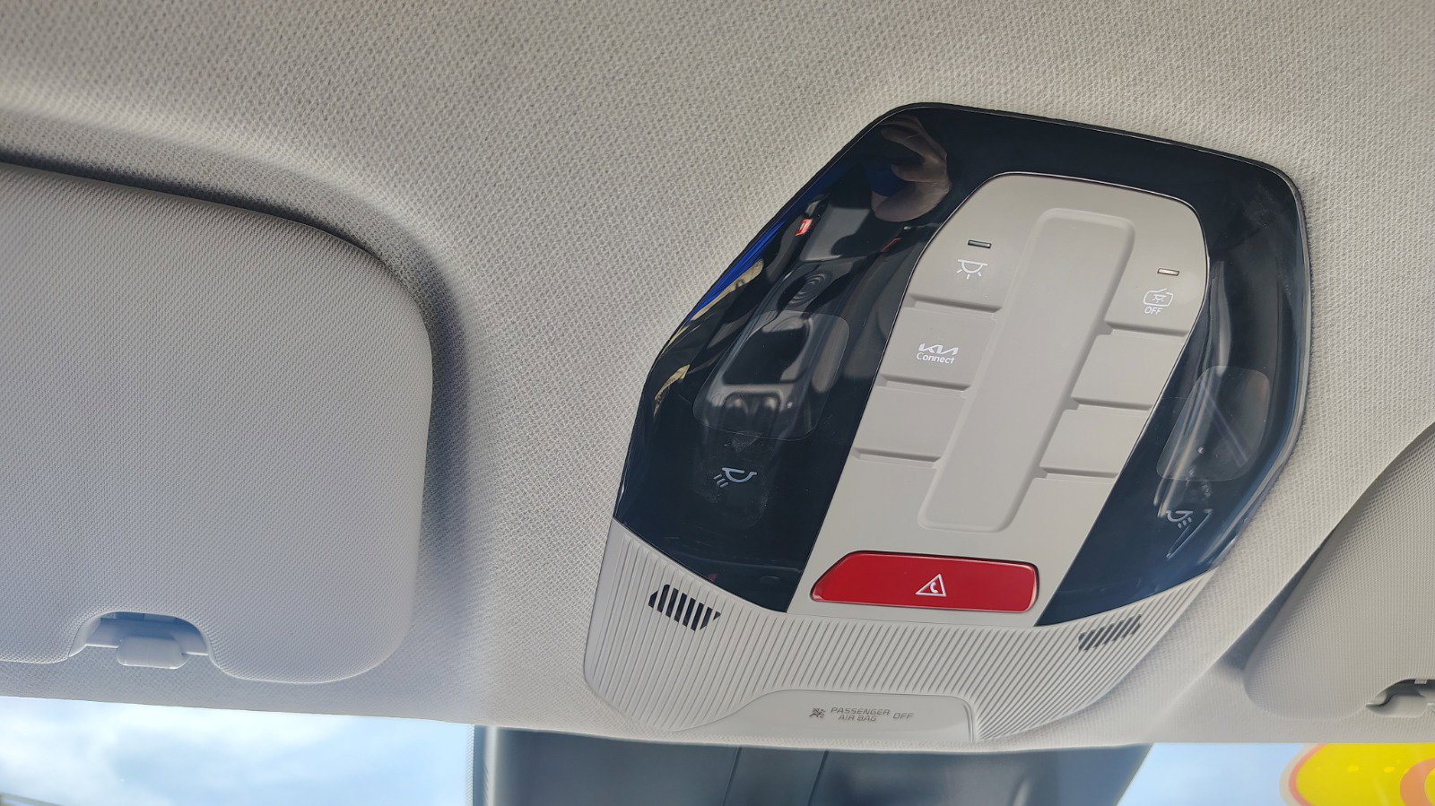 Used 2025 Kia K4 FWD image 24