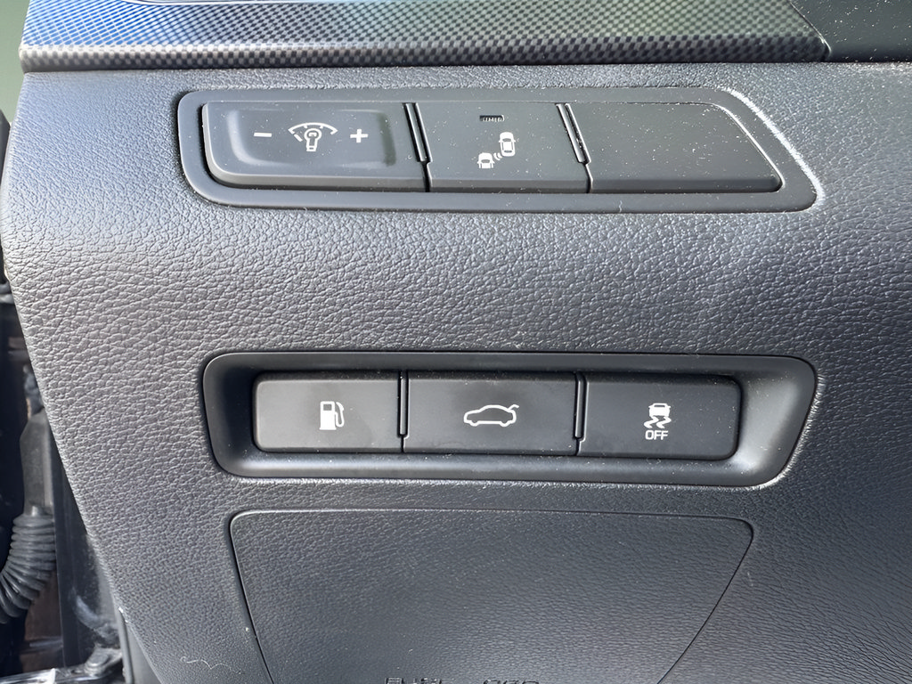 Used 2015 Hyundai Sonata Sport w/ Option Group 04 FWD image 22