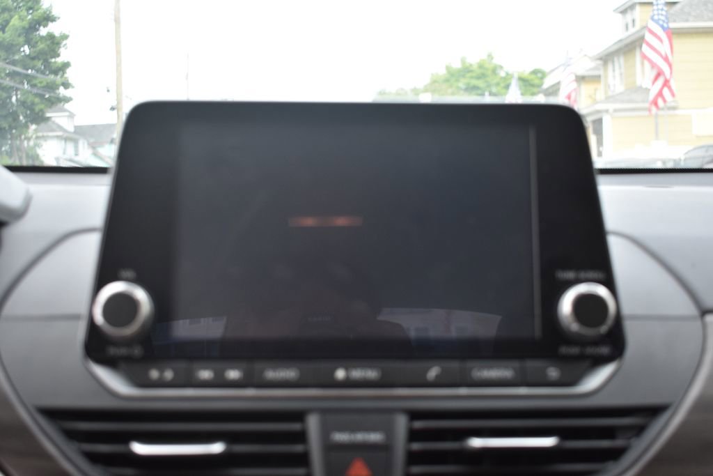 Used 2024 Nissan Altima 2.5 SV AWD/4WD image 17