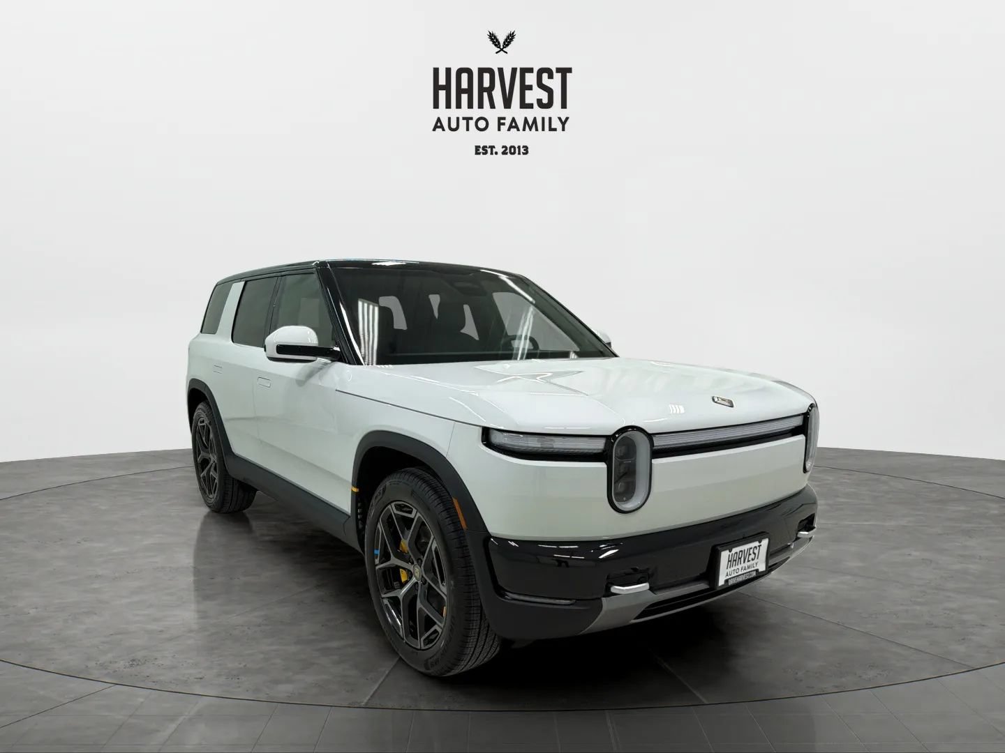 Used 2027 Rivian R2 Performance AWD/4WD image 10