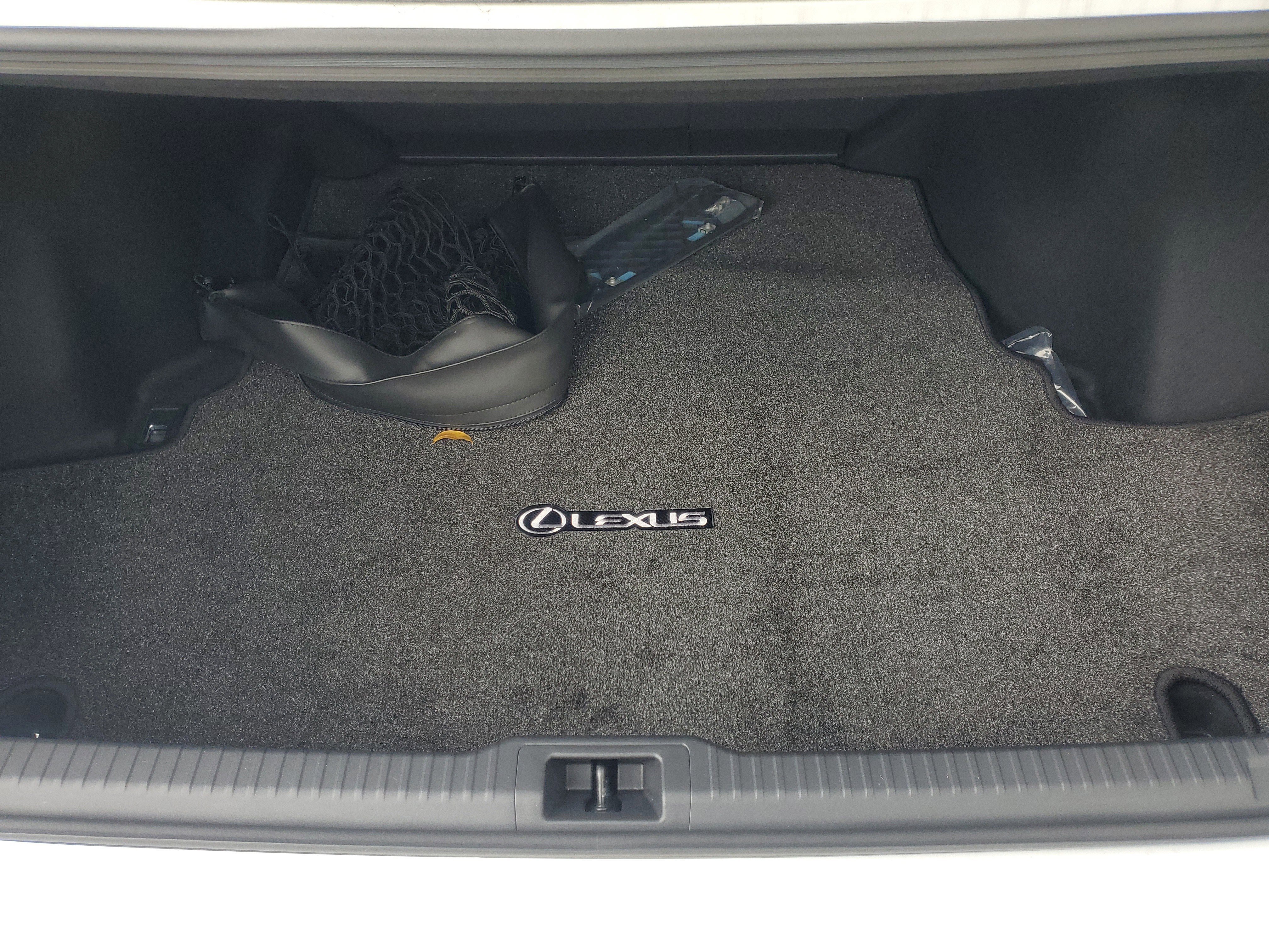Used 2026 Lexus IS 350 F Sport w/ Accessory Package Z1 RWD image 12