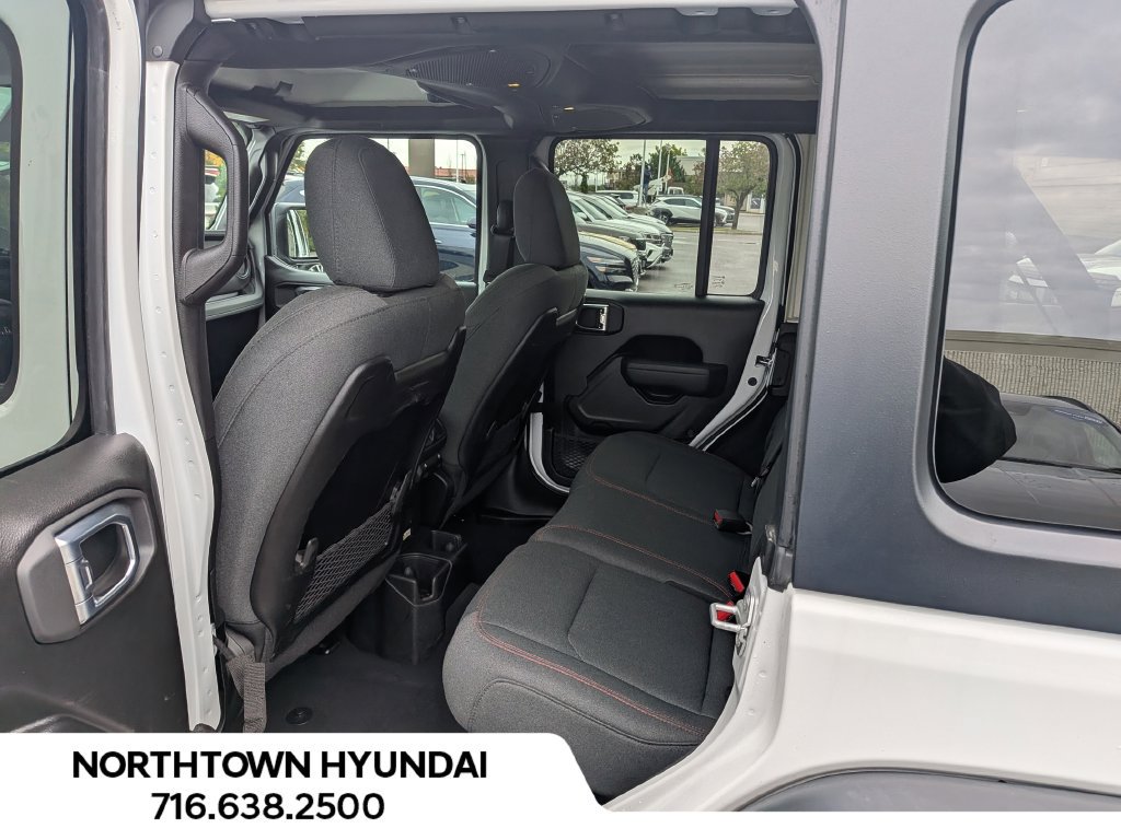 Used 2026 Jeep Wrangler Unlimited Rubicon AWD/4WD image 25