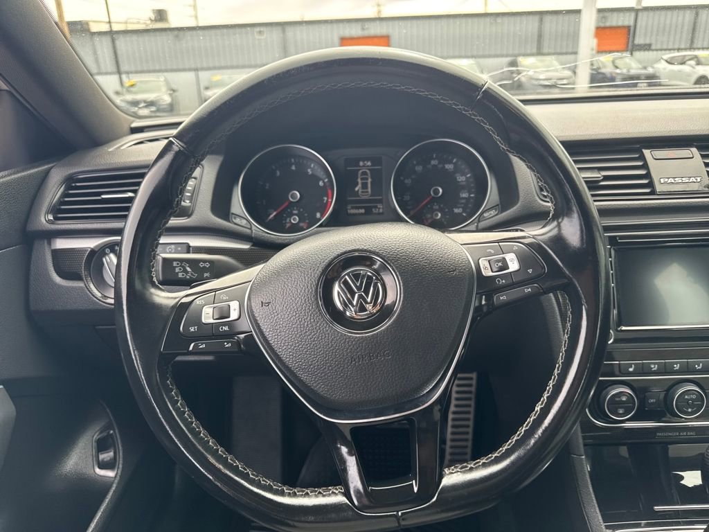 Used 2018 Volkswagen Passat 3.6 image 18