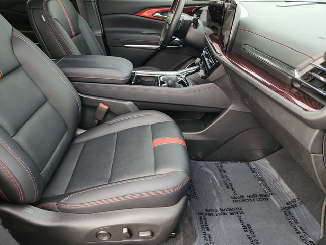 Used 2025 Chevrolet Traverse RS image 15