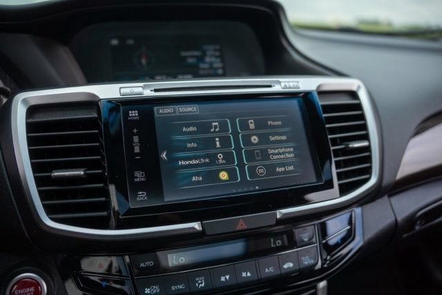 Used 2016 Honda Accord EX-L image 21