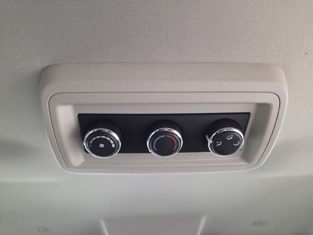 Used 2020 Dodge Journey SE w/ SE Popular Equipment Group FWD image 31