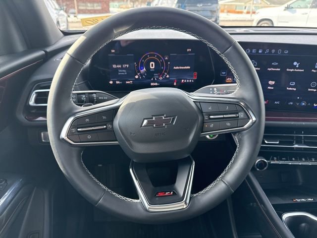 Used 2025 Chevrolet Traverse Z71 w/ Driver Confidence Package image 3