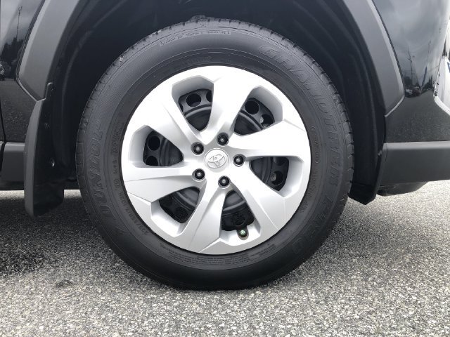 Used 2025 Toyota RAV4 LE FWD image 10