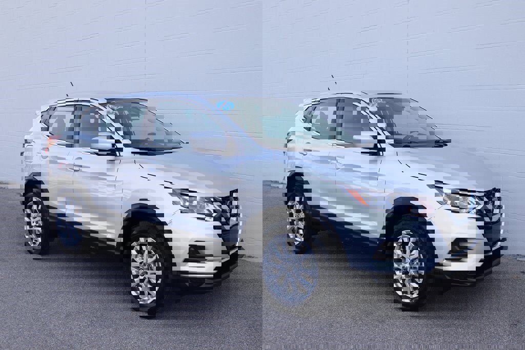 Used 2021 Nissan Rogue Sport S image 12