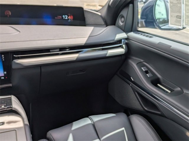 New 2025 Lincoln Navigator Reserve image 16