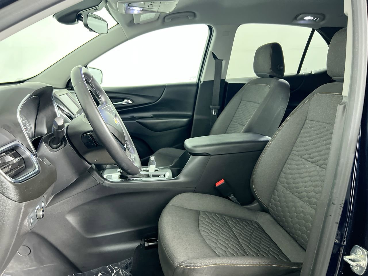 Used 2021 Chevrolet Equinox LT AWD/4WD image 12