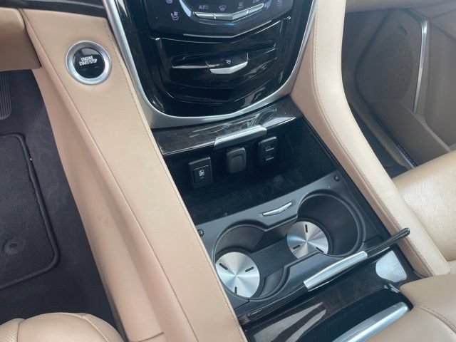 Used 2020 Cadillac Escalade Platinum RWD image 21