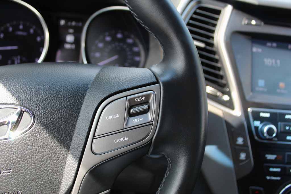 Used 2017 Hyundai Santa Fe Sport AWD/4WD image 19