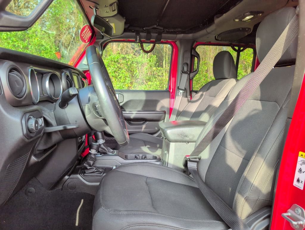 Used 2018 Jeep Wrangler Unlimited Sport S image 13