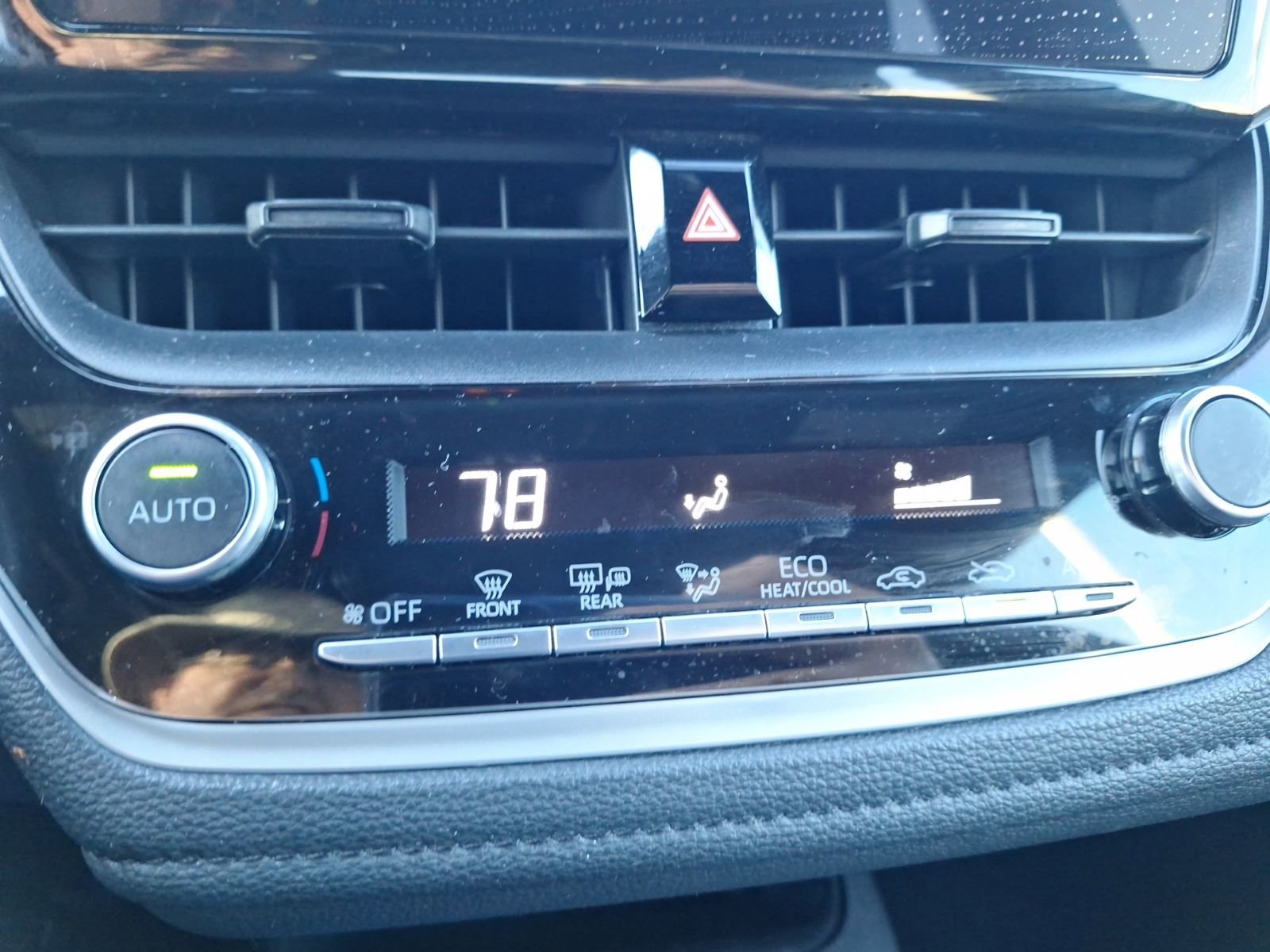 Used 2023 Toyota Corolla SE image 27