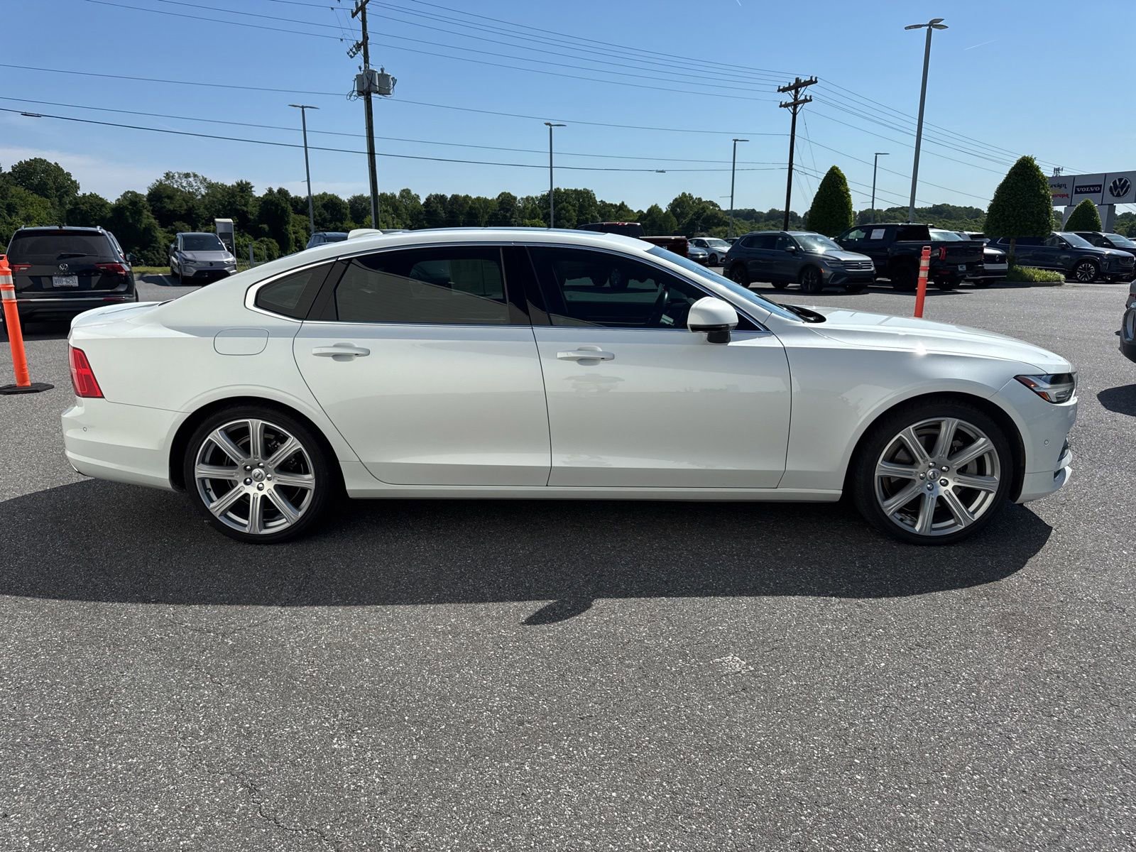 Used 2018 Volvo S90 T6 Momentum w/ Convenience Package AWD/4WD image 8