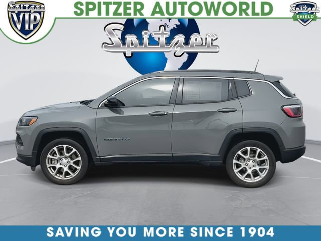 Used 2023 Jeep Compass Latitude w/ Sun and Sound Group AWD/4WD image 6