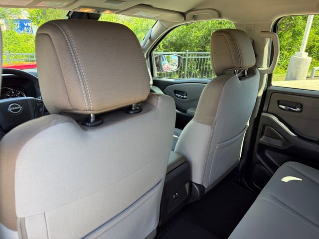 Used 2022 Nissan Frontier SV image 25