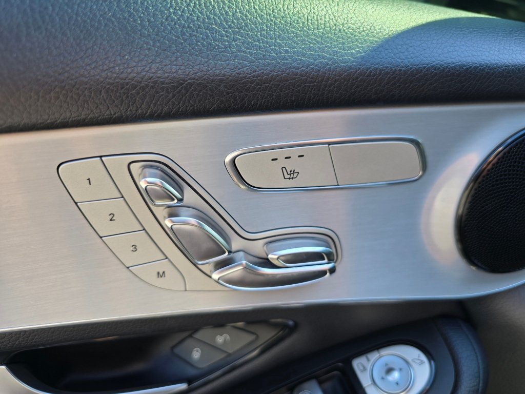 Used 2019 Mercedes-Benz GLC 300 4MATIC image 52